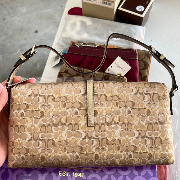 NEW Coach Gold Lurex Sig Clutch - Picture 2 of 6